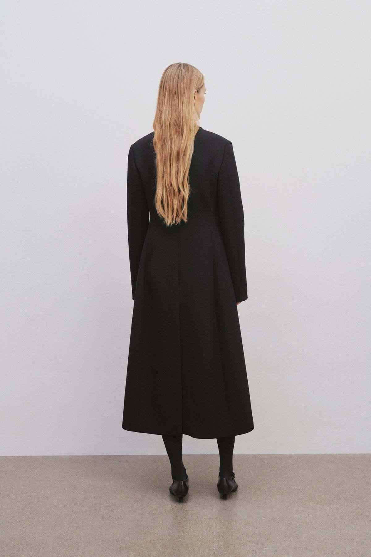 The Row Medea Sheared Wool Overcoat In Gray