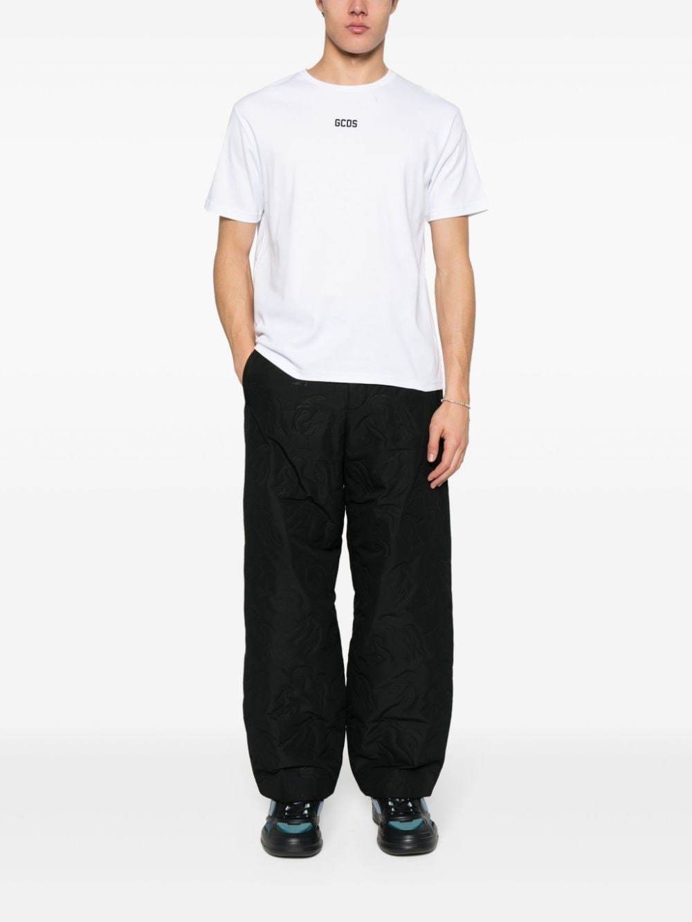 Gcds Logo-appliqqué Cotton T-shirt In White