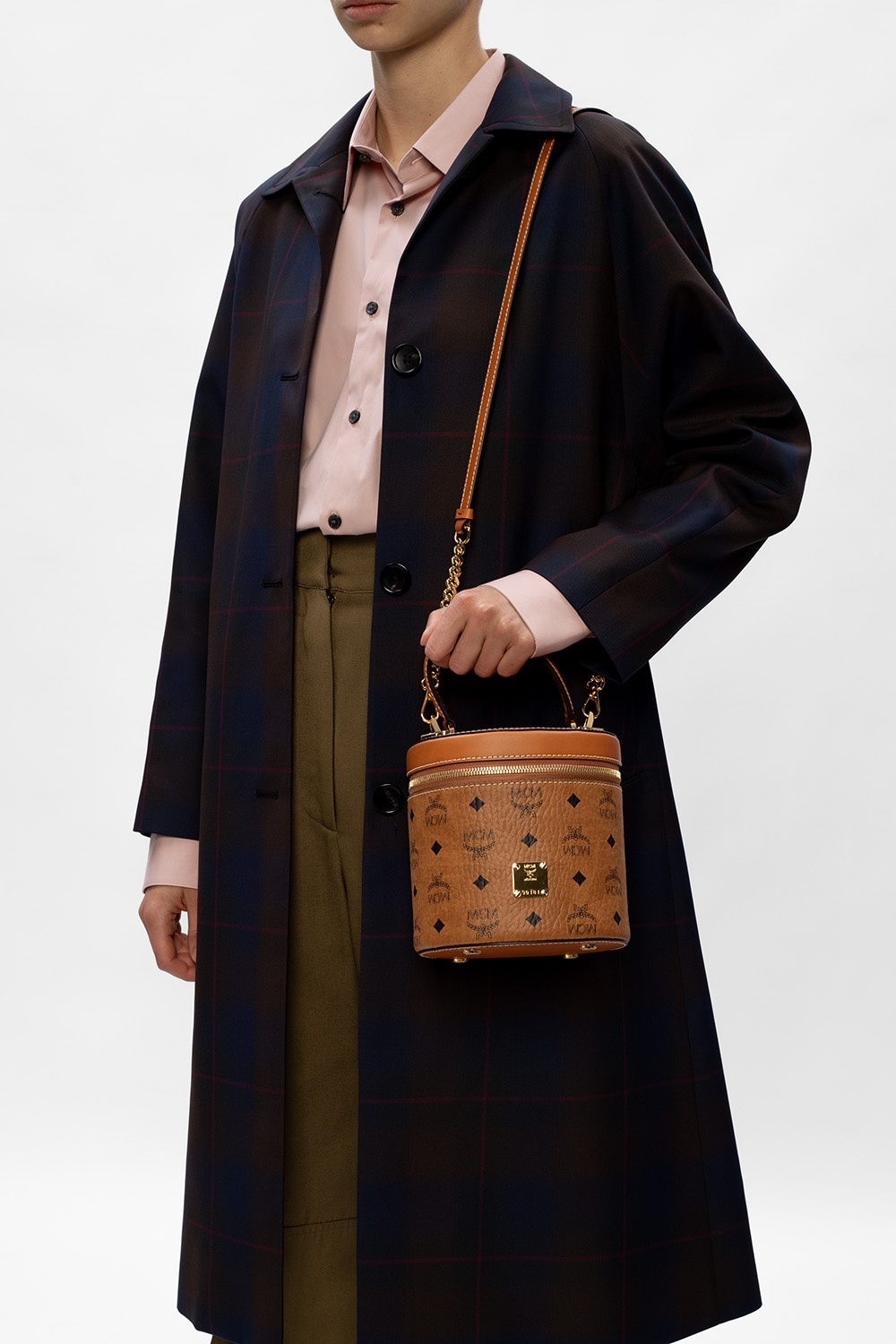 Mcm Visetos Bucket Bag In Brown