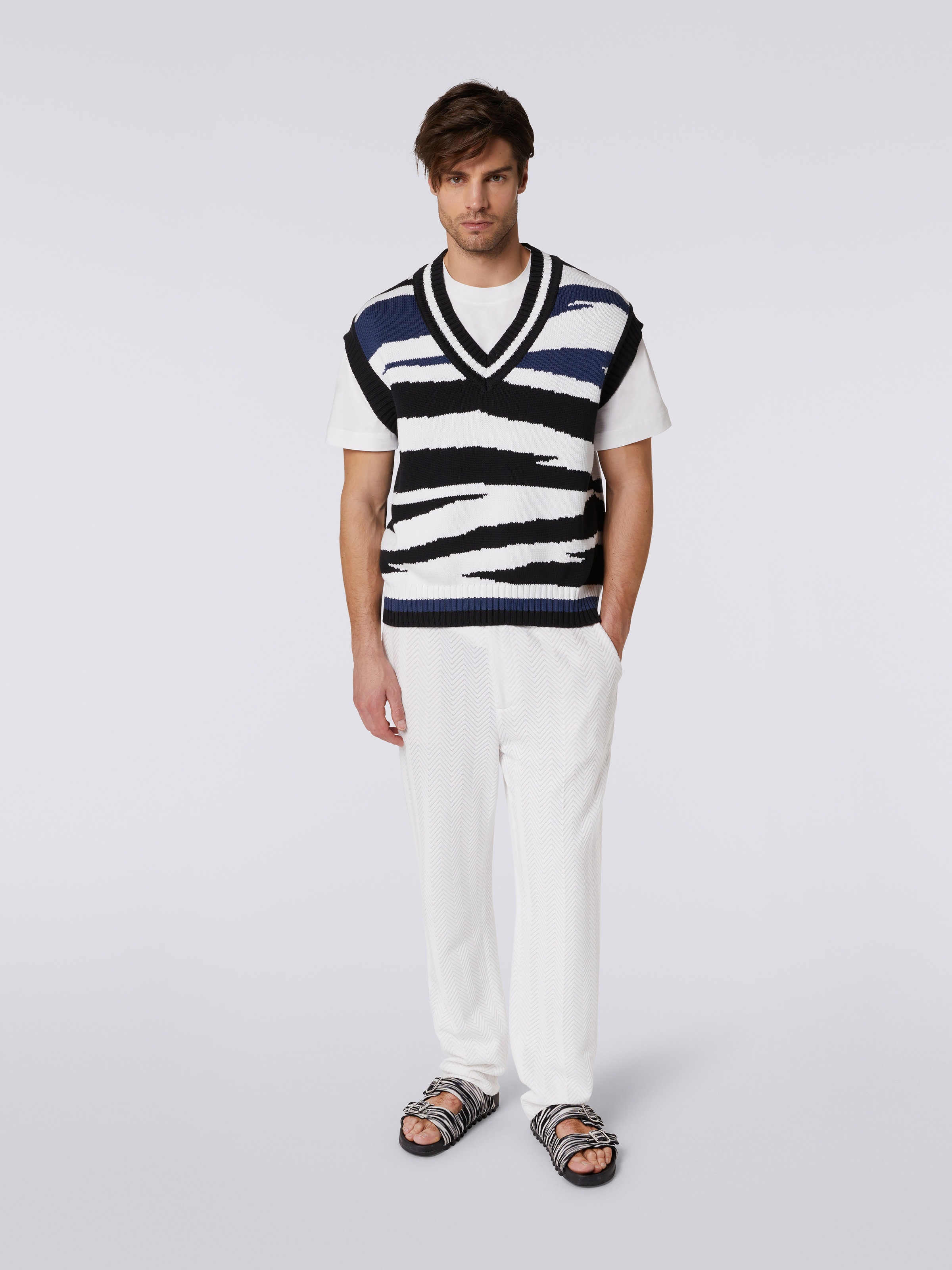 Missoni Knitwear With V-neckline And Striped Pattern In Black