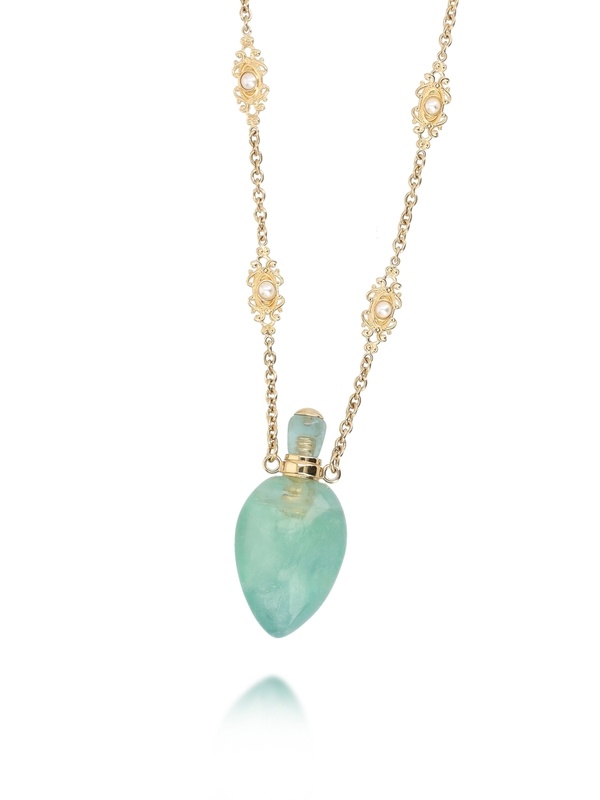 Chloé Gold Metal Necklace Featuring Gemstone Pendant In Gold