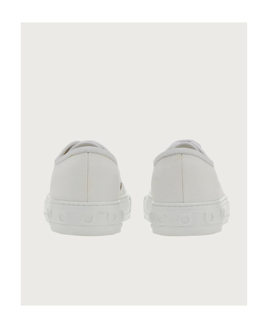 Ferragamo Salvatore Logo Embossed Low-top Sneakers In White