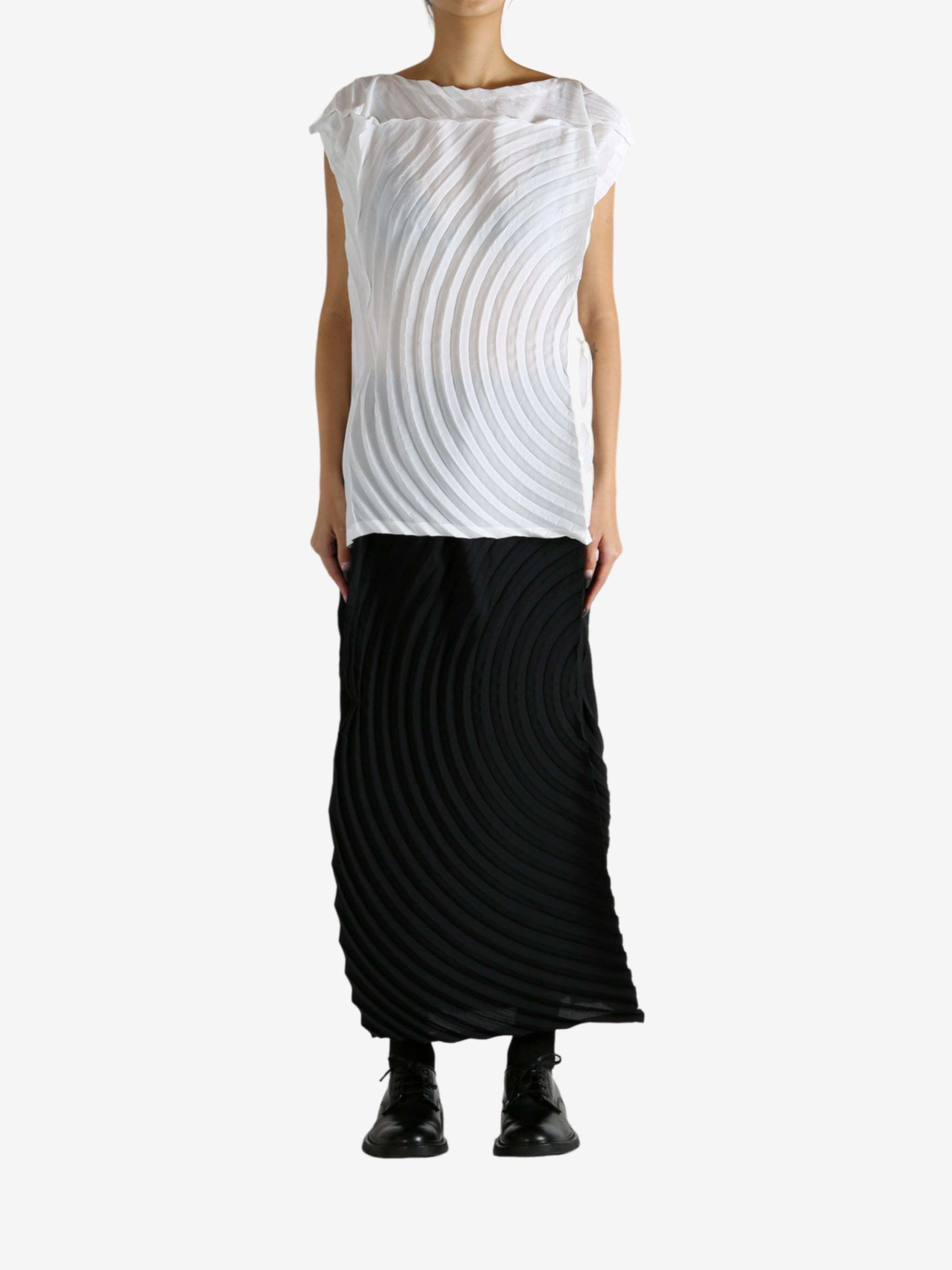 Issey Miyake Paper Bag Pleats In White
