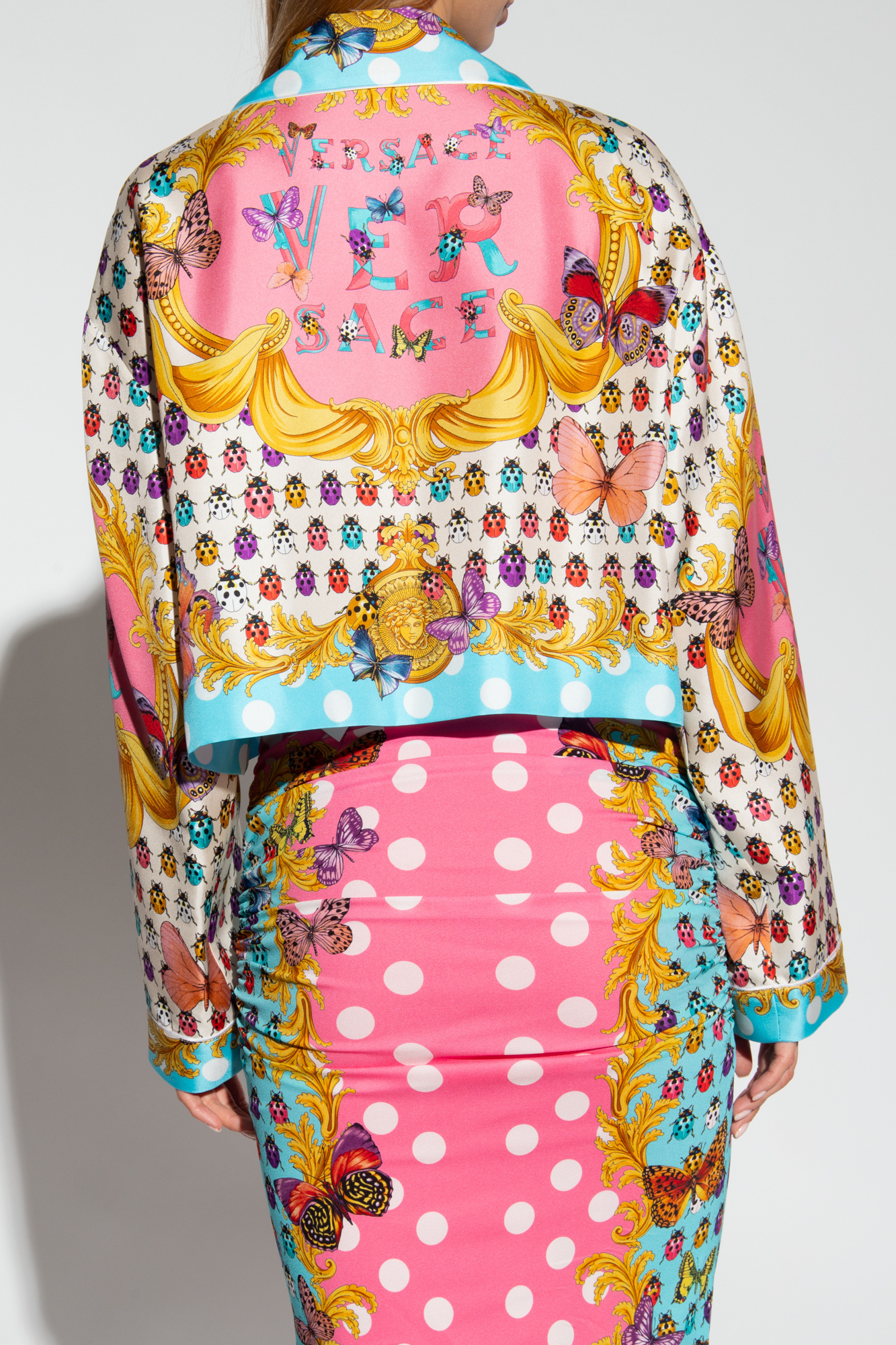 Versace La Vacanza Cialda Baroque Holiday Butterflies-print Twill Crop Pajama Shirt In Multicolor