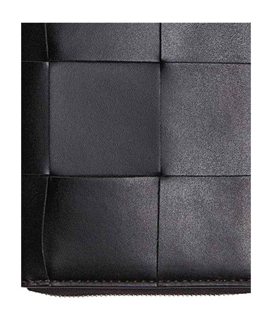 Bottega Veneta Intrecciato Zipped Wallet In Black