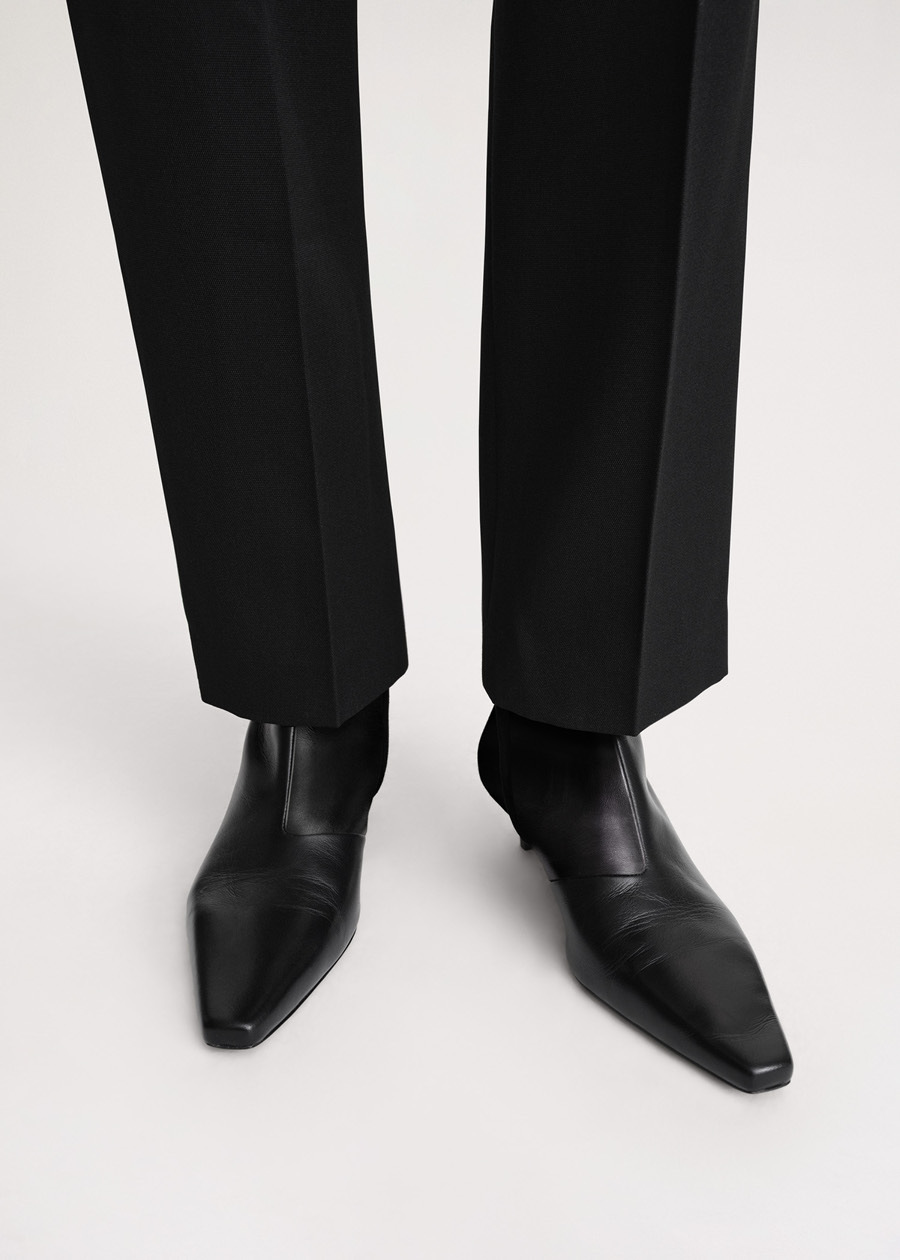 Totême The Slim 35mm Ankle Boots In Black