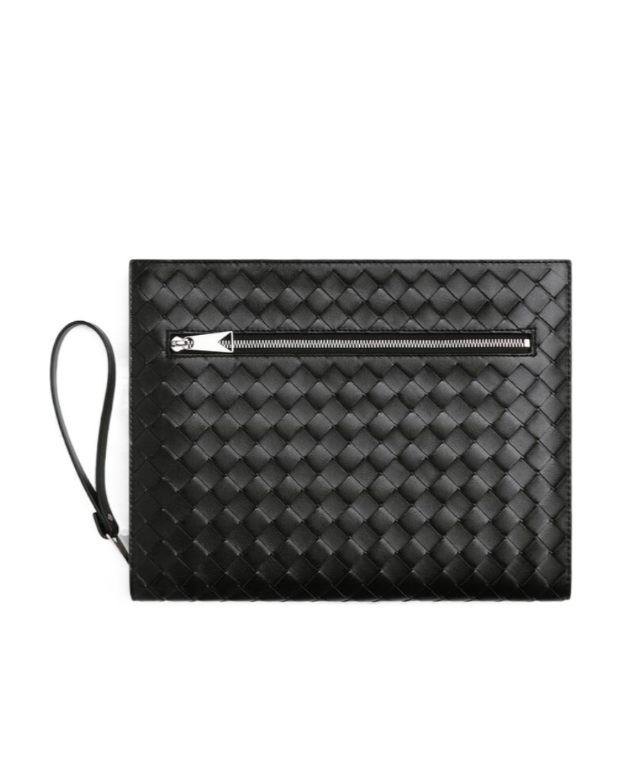 Bottega Veneta Medium Intrecciato Leather Clutch Bag In Black