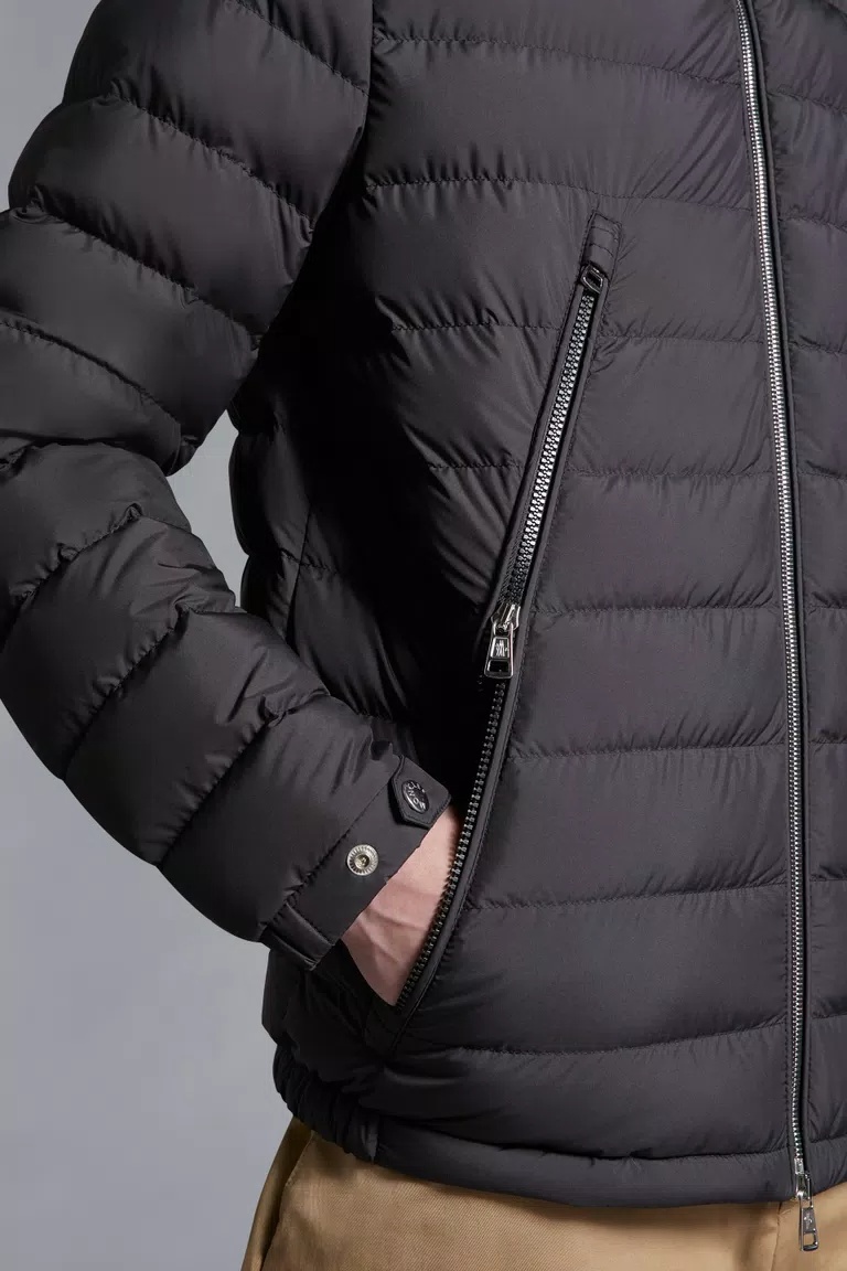 Moncler Alfit Short Down Jacket Black In Black