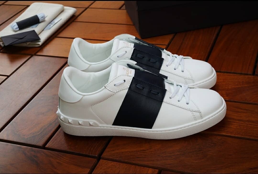 Valentino Garavani Valentino Calfskin Sneakers With Contrasting Bands And Rubber Studs In White
