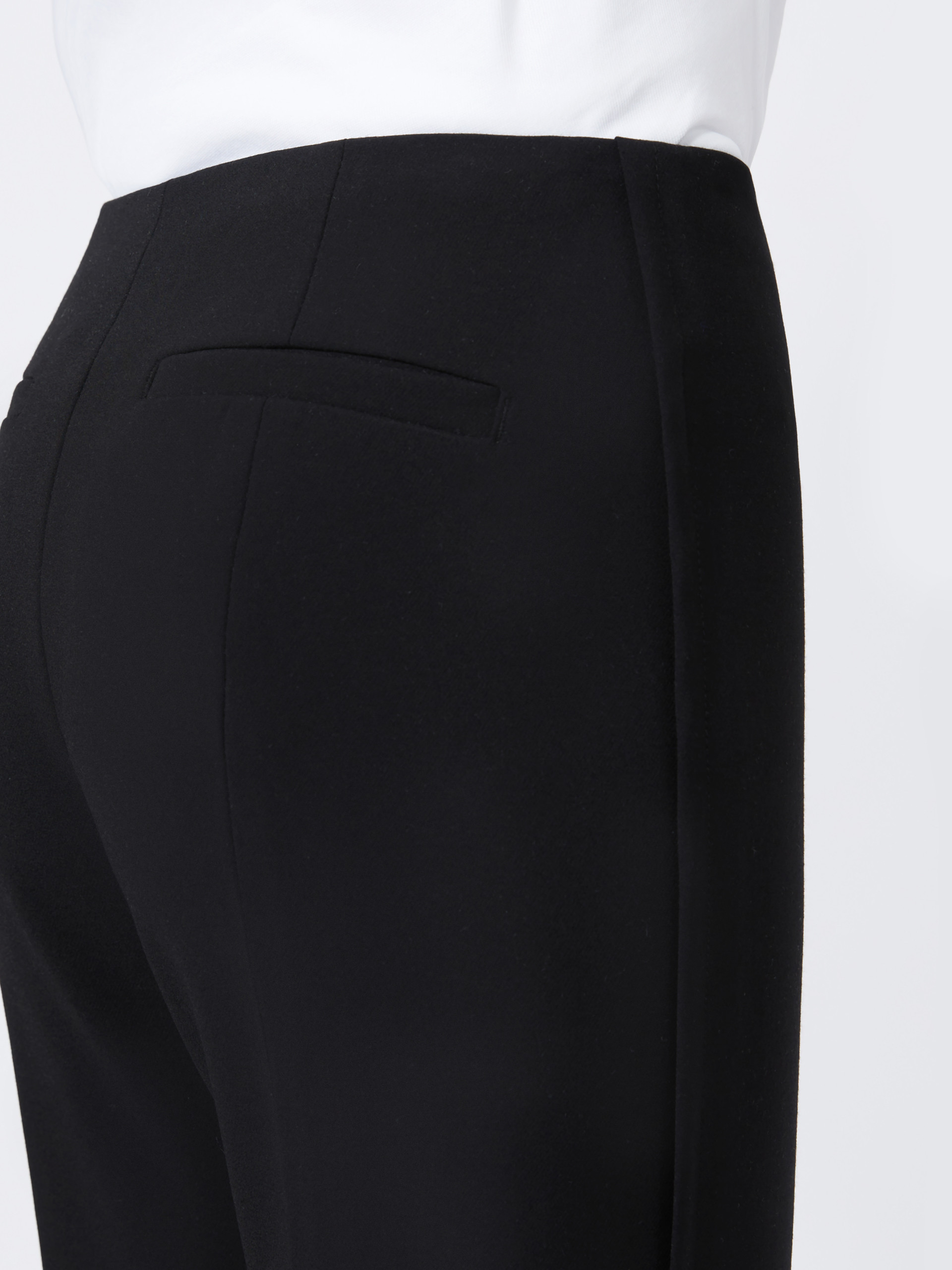 Sportmax Earry1 Low-waisted Tight-fitting Trousers In Black