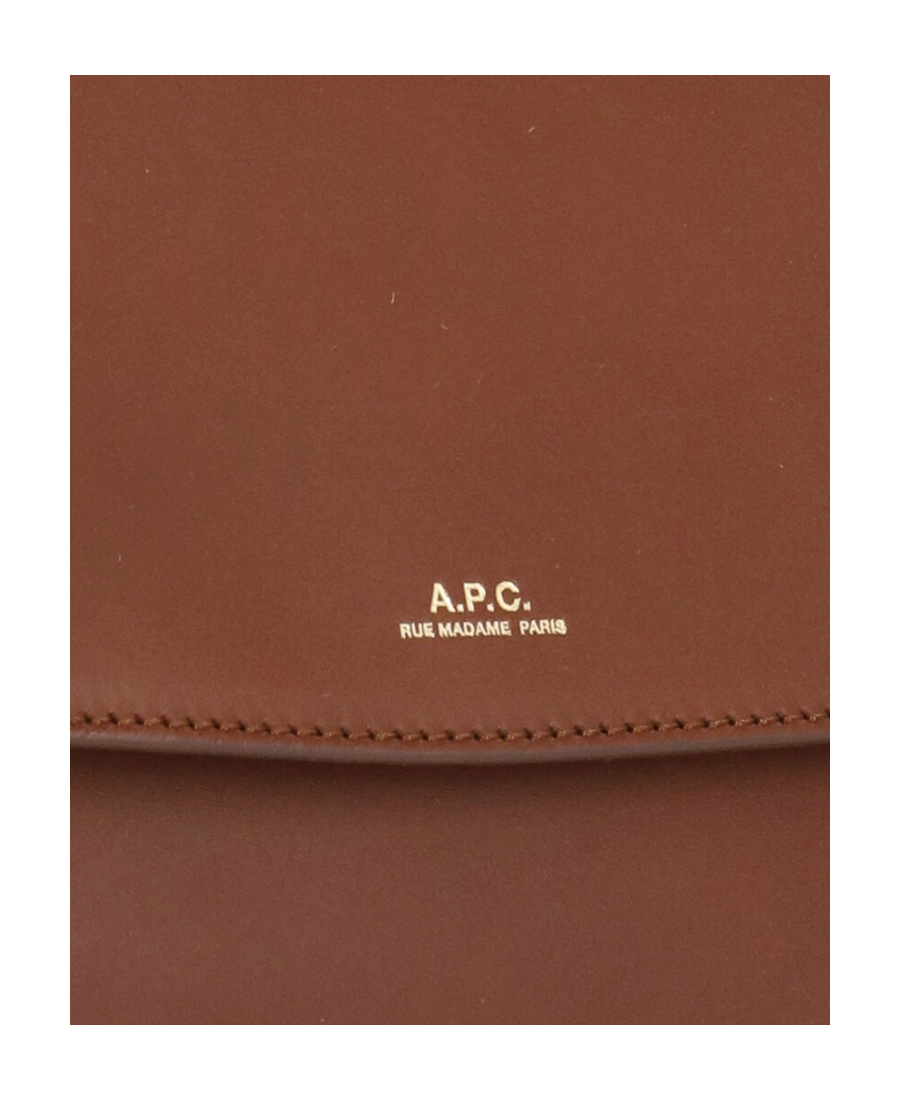 Apc Sarah Shouder Bag In Brown