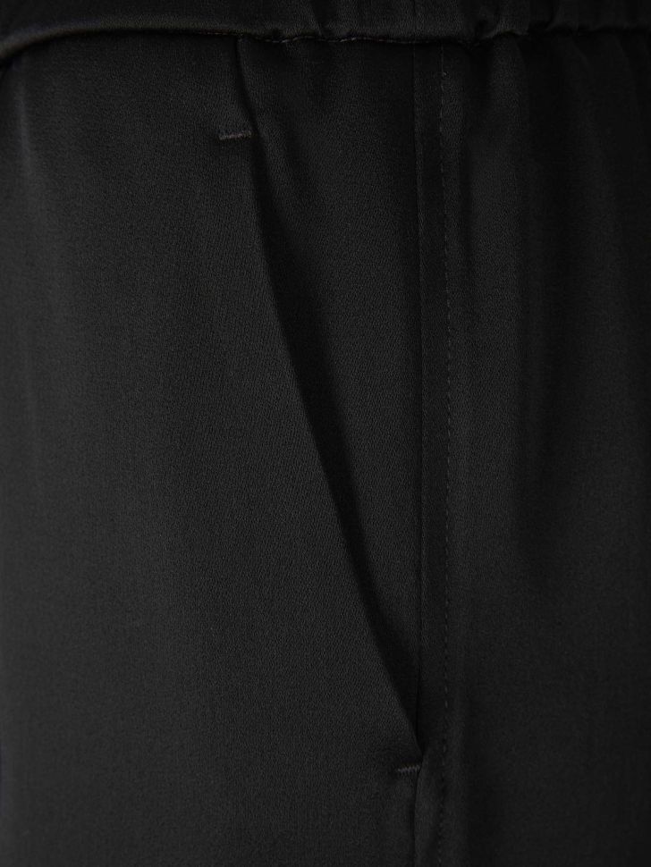 Shop Jil Sander Trousers In Black