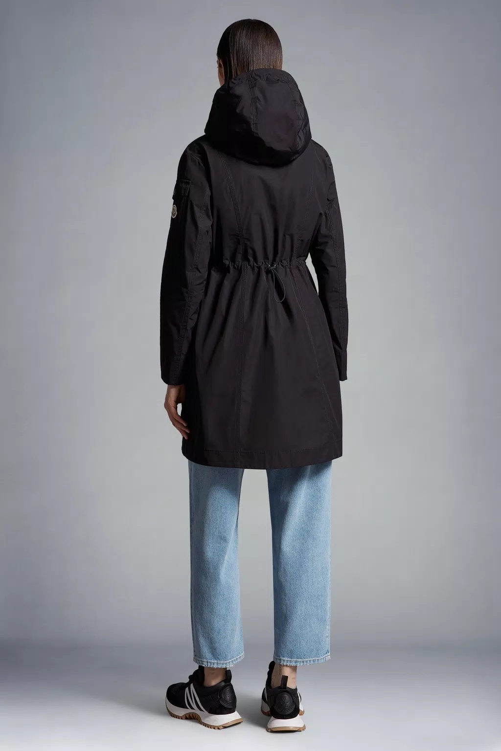 Moncler Laerte Logo-patch Parka Coat In Black
