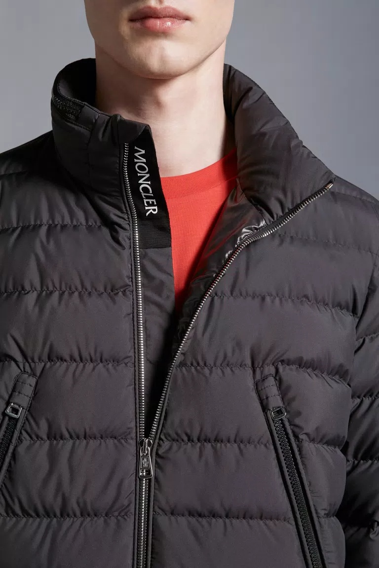 Moncler Alfit Short Down Jacket Black In Black