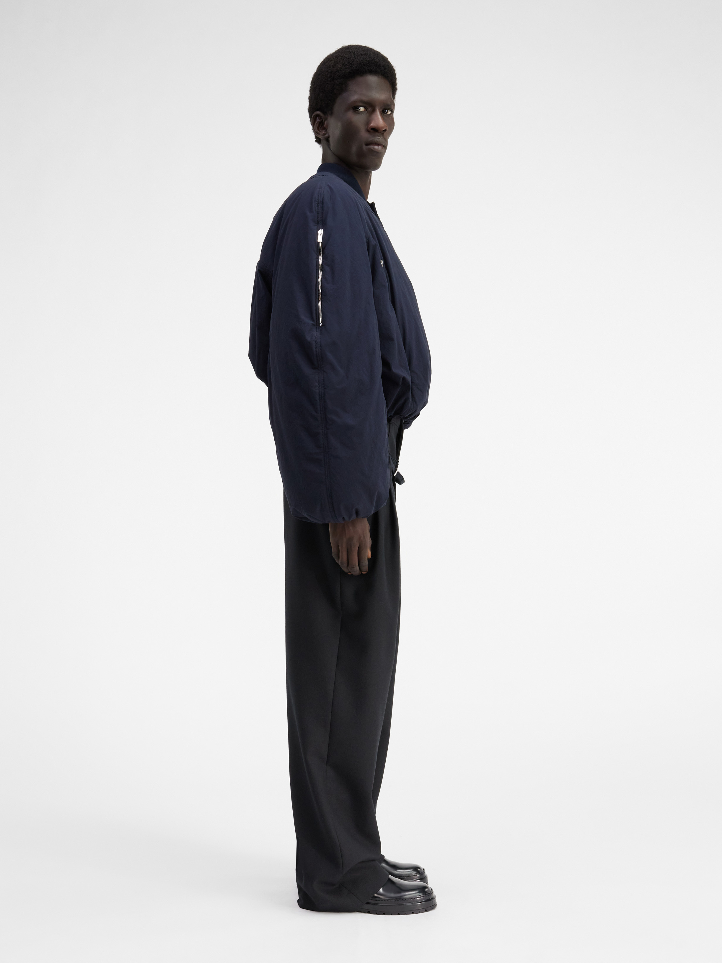 Jacquemus Le Bomber Croissant Cropped Jacket In Black