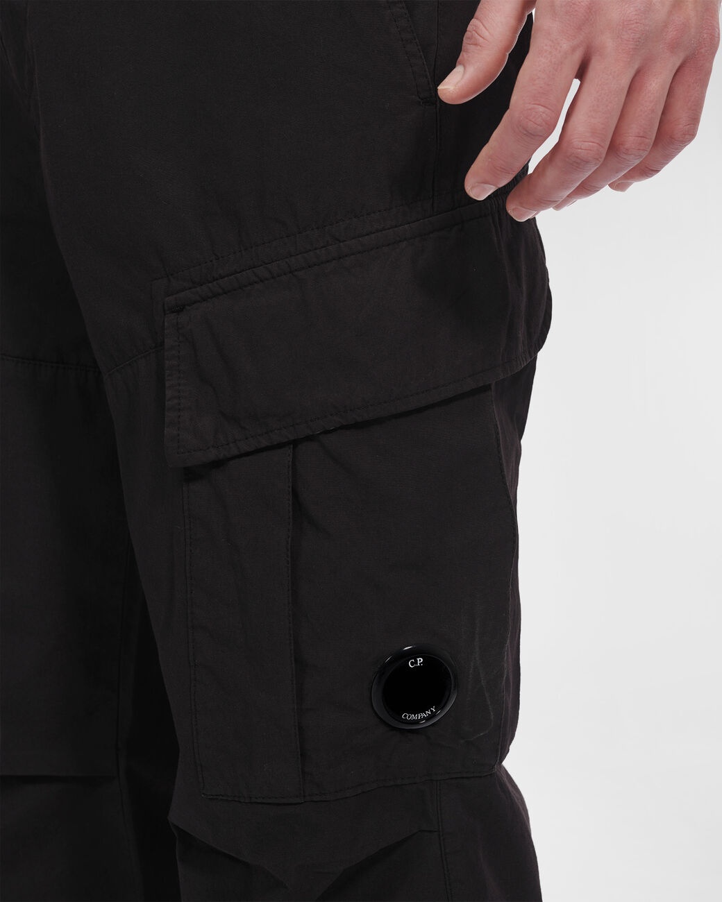 C.p. Company Lens-detail Cotton Cargo Pants In Black