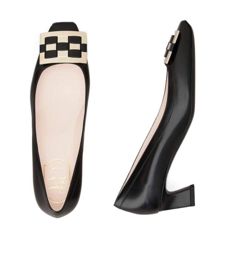Shop Roger Vivier Trompette Pumps In Leather In Black