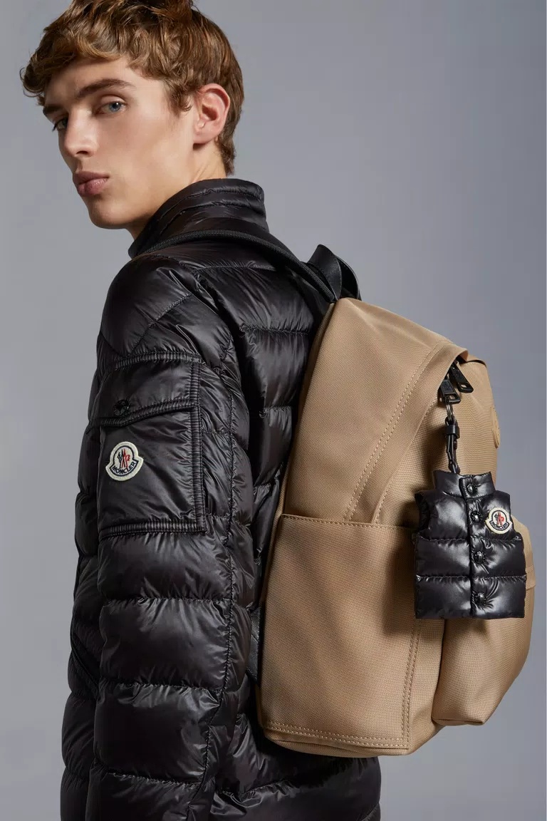 Moncler Porte-clés En Forme De Doudoune In Black
