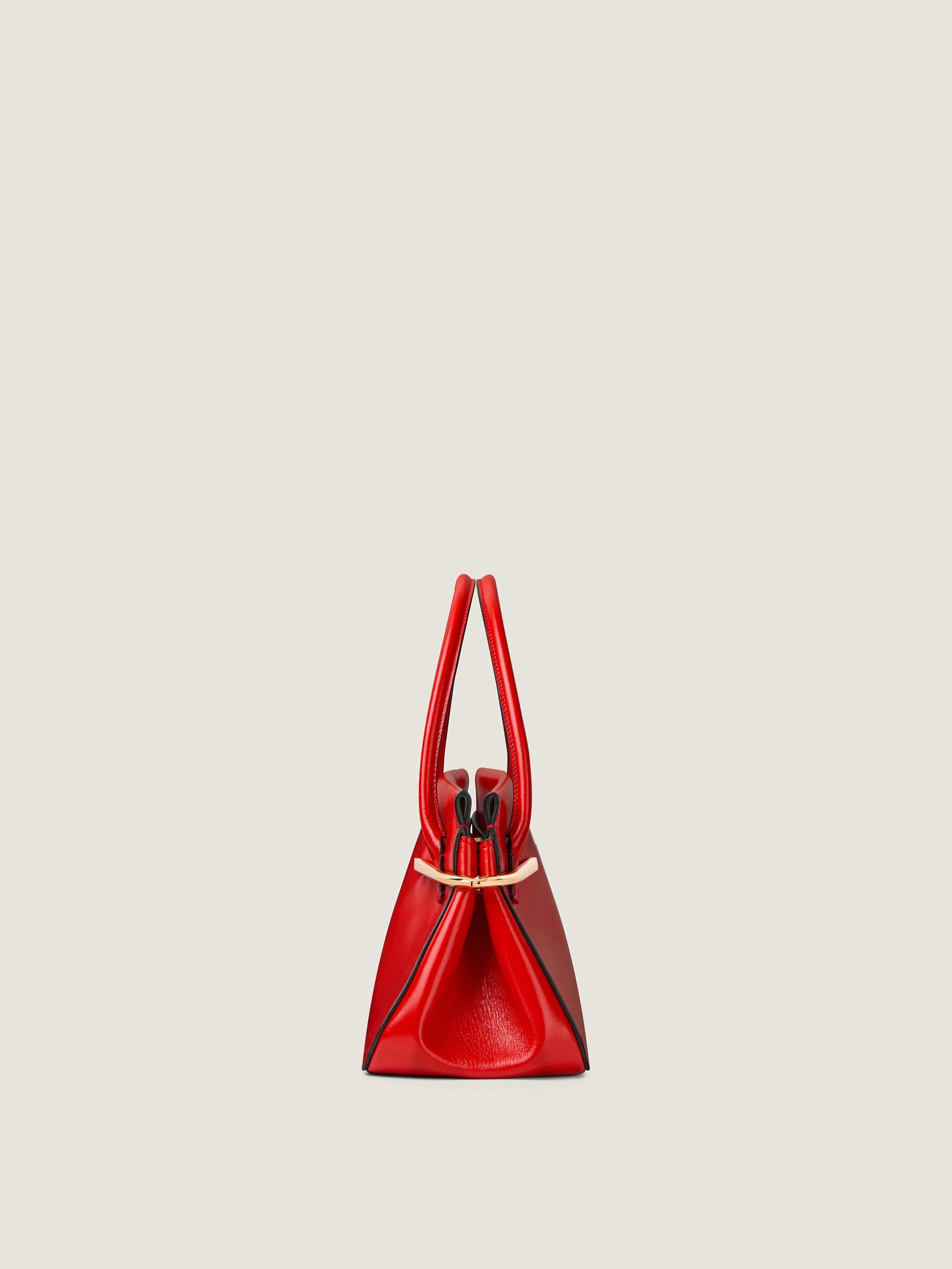 Givenchy Medium Pinch Bag In Leather In Red