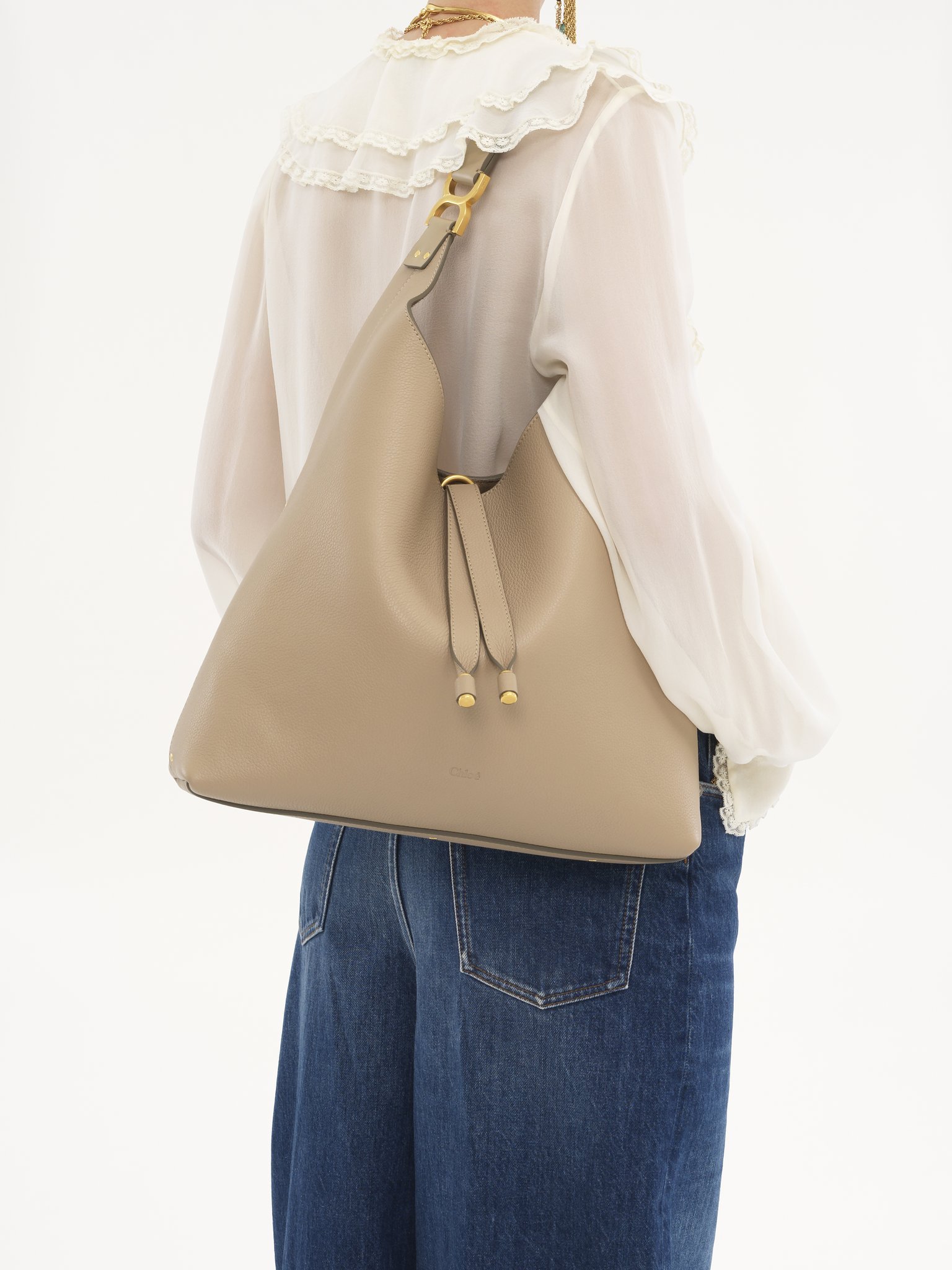 Chloé Marcie Small Hobo Bag In Grained Calfskin In Nude