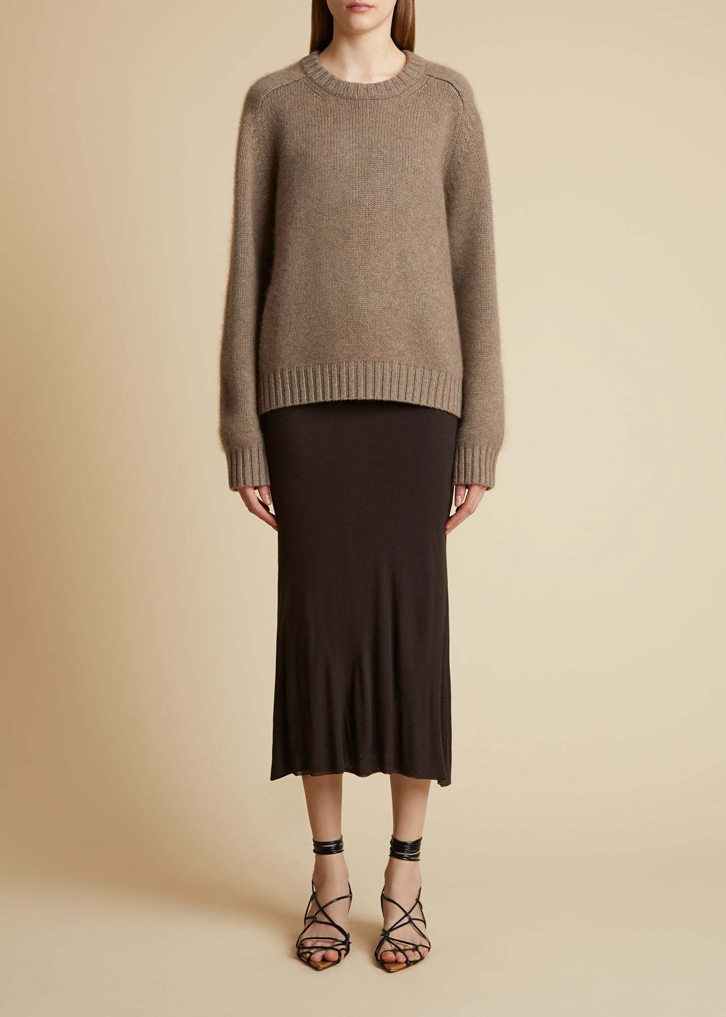 Shop Khaite Mae Cashmere Sweater In Barley Color