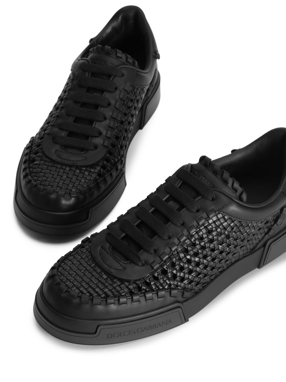 Dolce & Gabbana Round Toe Leather Low Top Sneakers In Black