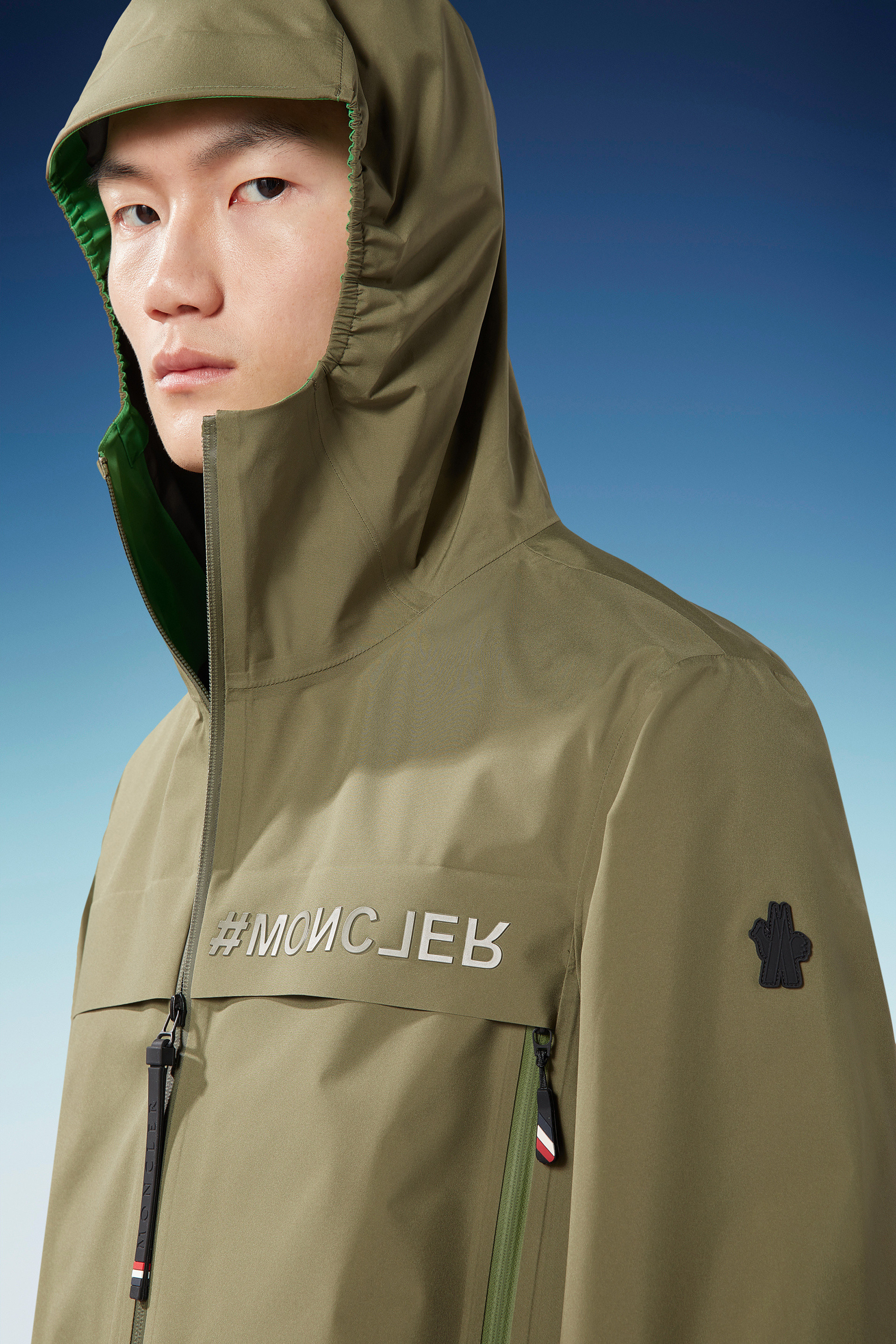 Moncler Logo-print Jacket In Green