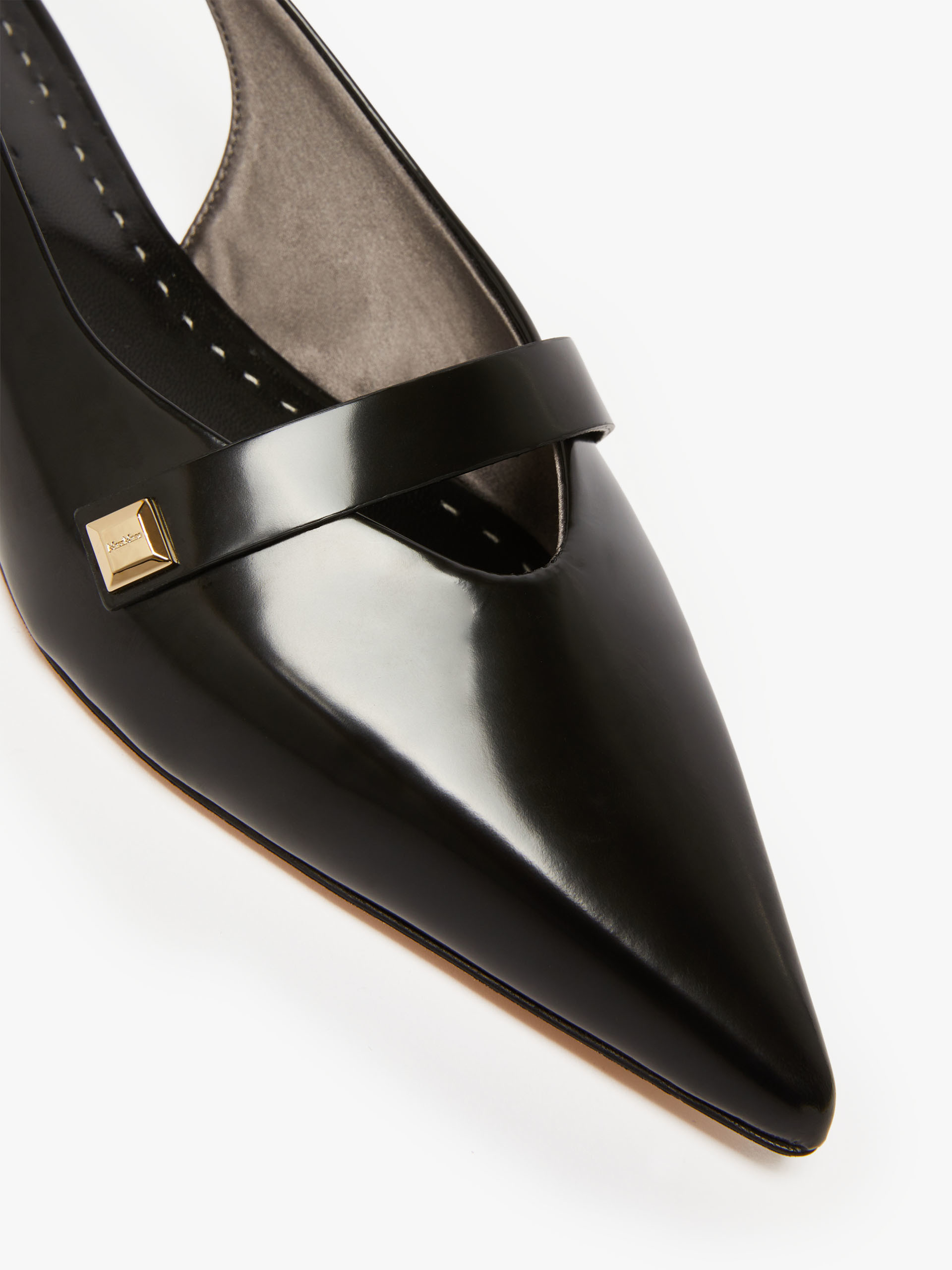 Max Mara Logo Details Flat Shoes In Black