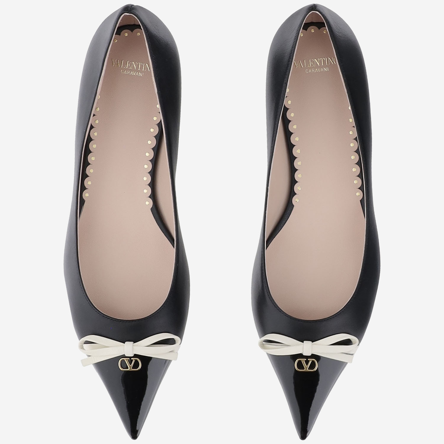 Valentino Garavani Bepointy Leather Ballets In Black
