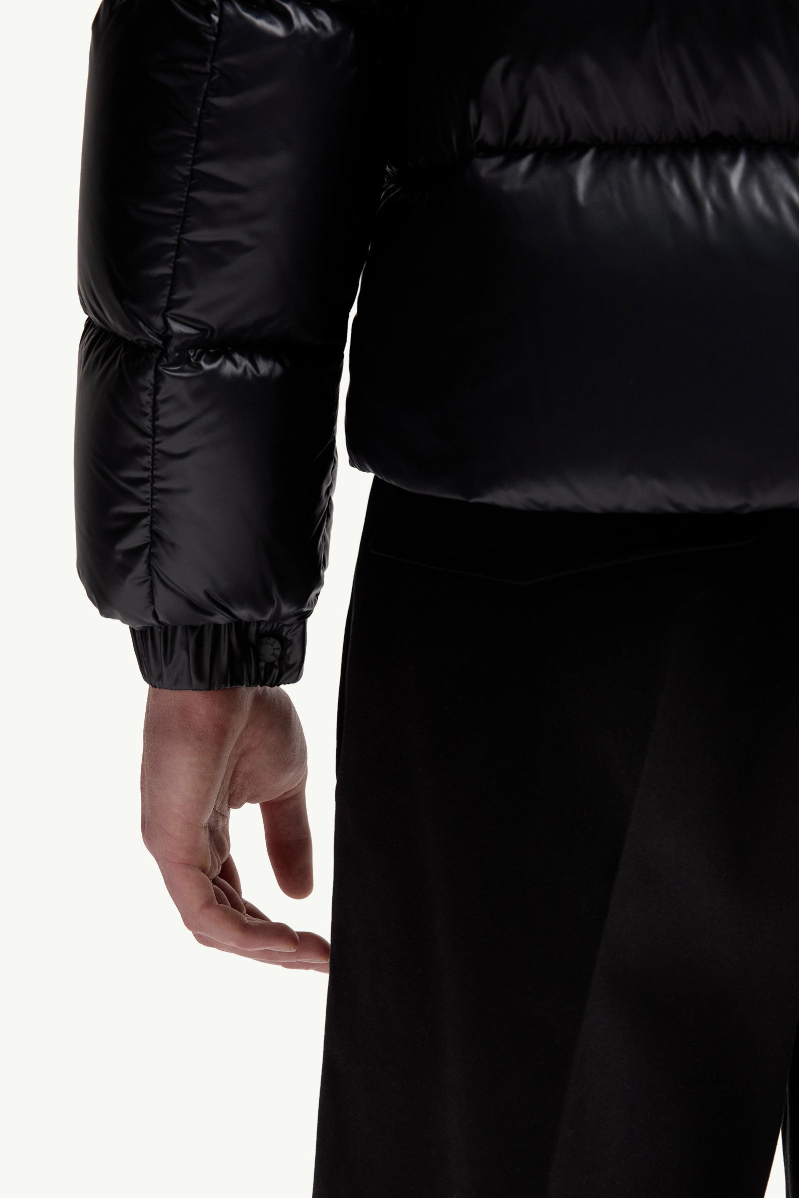 Moncler Men Tripiti Short Down Jacket Navy In Black