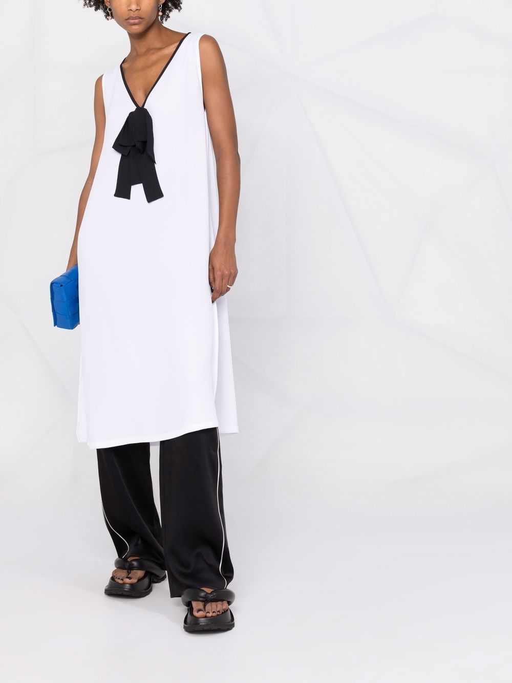 Fabiana Filippi Bow-detail V-neck Long Top In Black