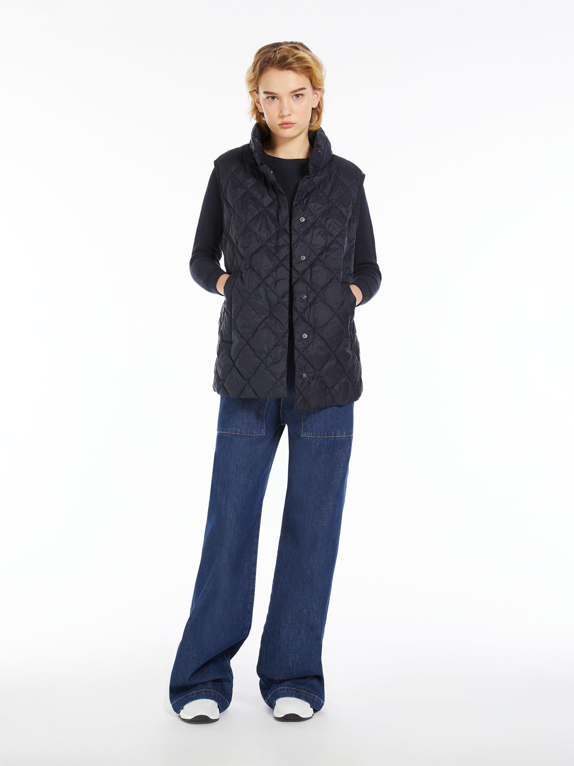 Weekend Max Mara Waterproof Quilted Vest In Black