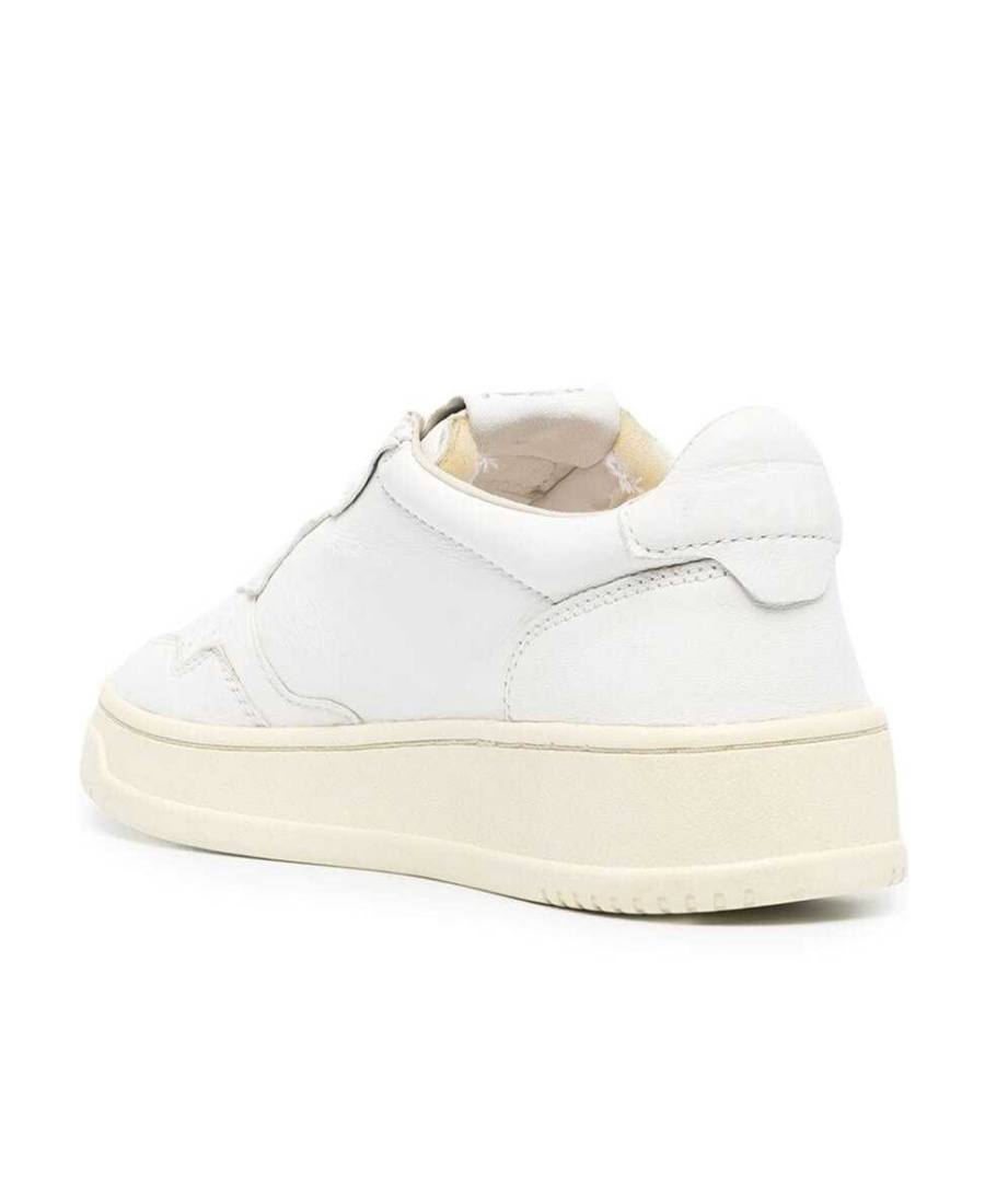 Autry Medalist Low-top Sneakers In White