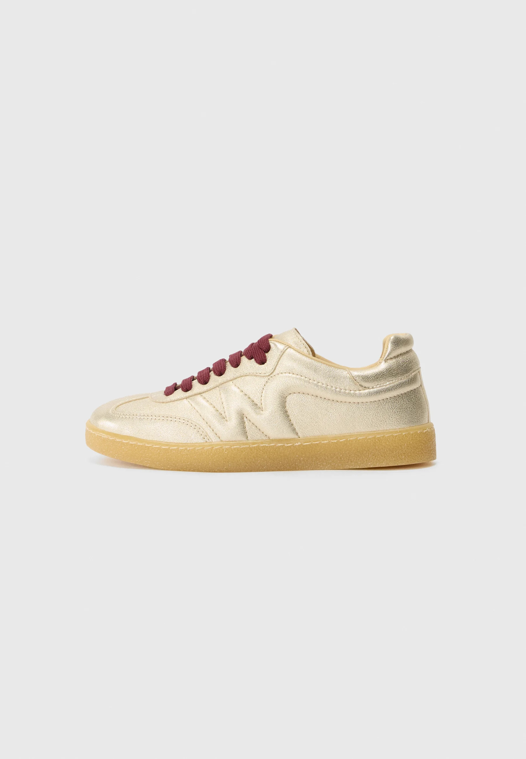 Weekend Max Mara Round-toe Sneakers In Neutral