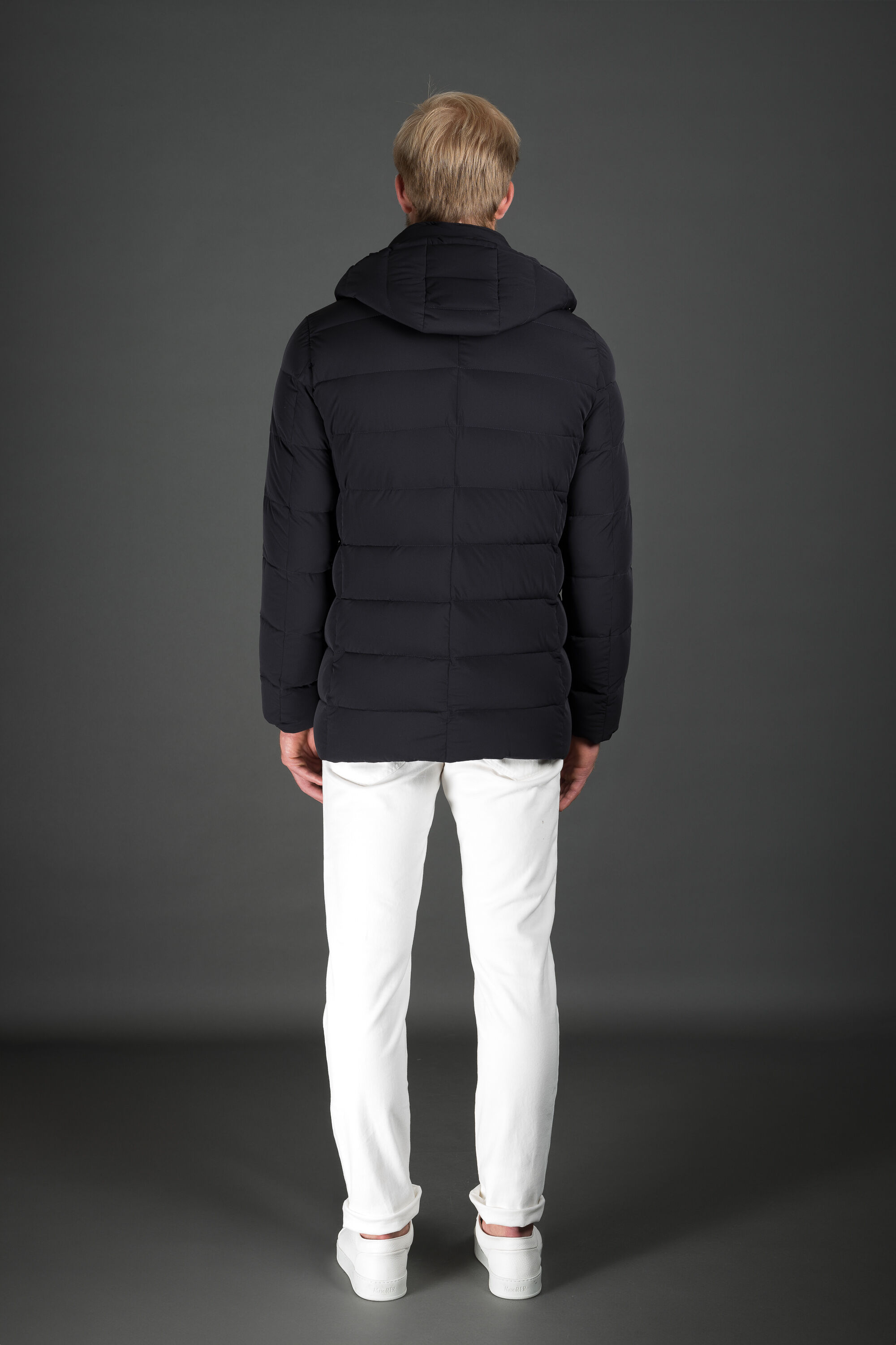 Moorer Quilted Double-breasted Jacket In Black