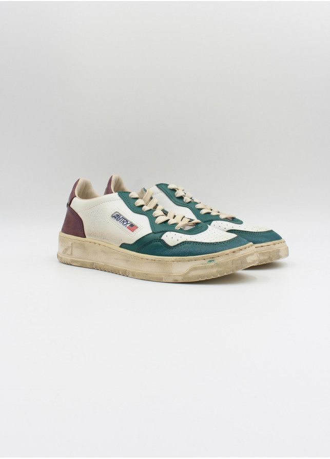 Autry Medalist Low Super Vintage Sneakers In White Pine Grove Leather And Rum Raisin In Nude