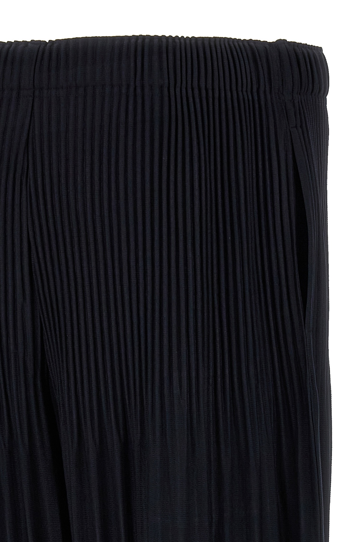 Issey Miyake Modern Silhouette Cropped Pleated Trousers In Black