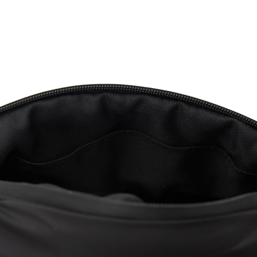 Max Mara Zippered Waist Pack In Black