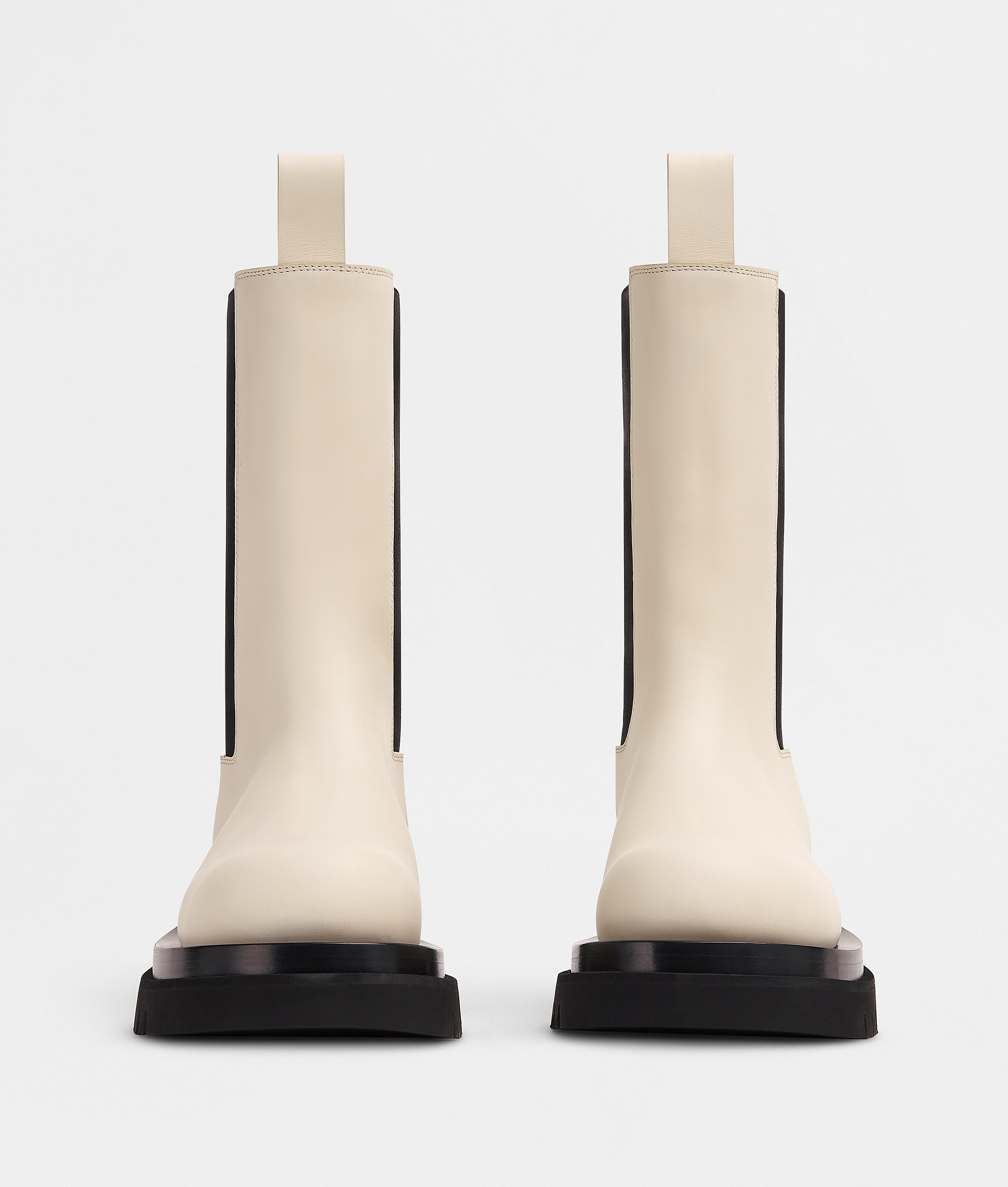 Bottega Veneta Chelsea Leather Ankle Boots In Nude