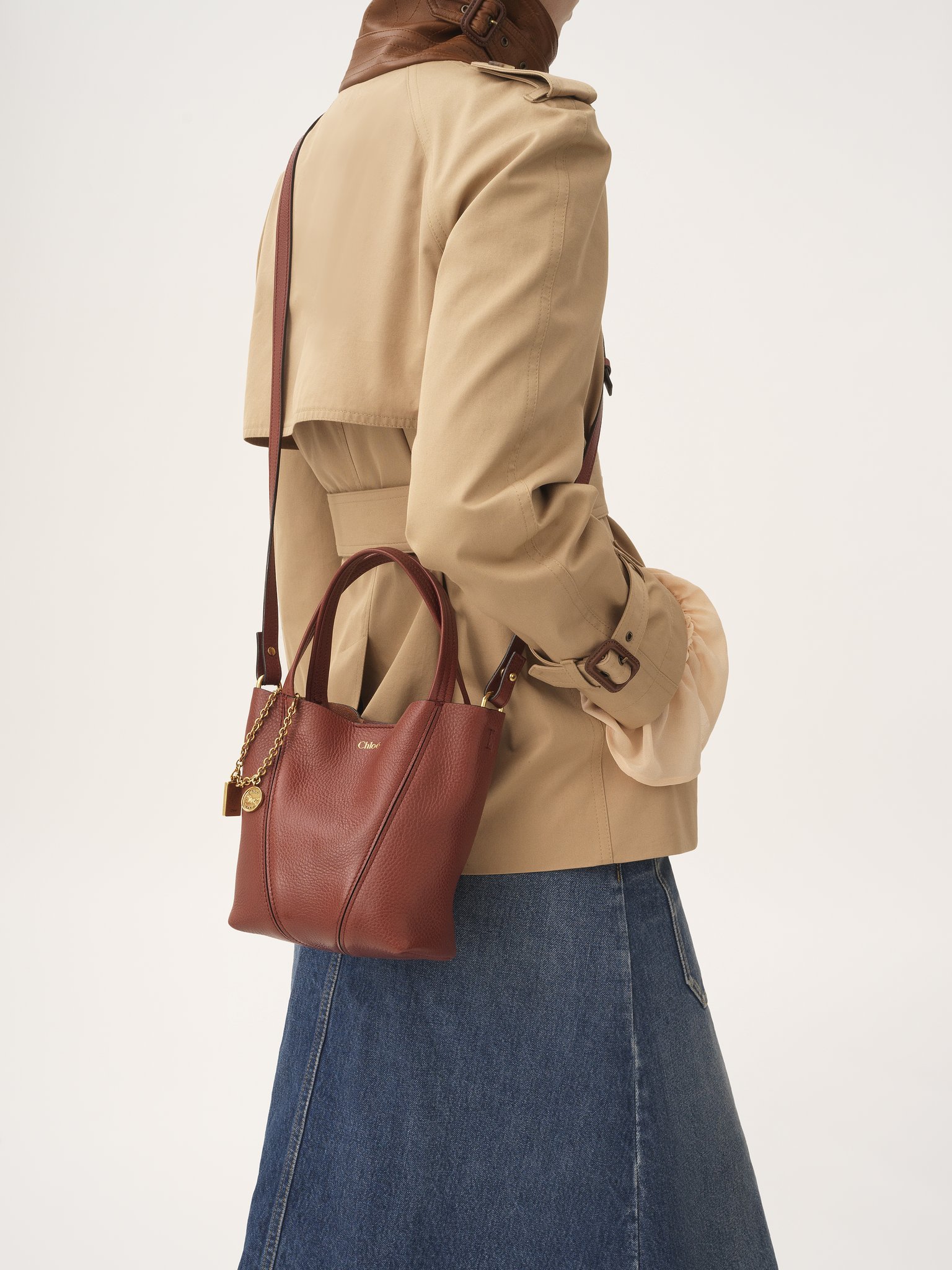 Chloé Small Spin Tote Bag In Grained Leather