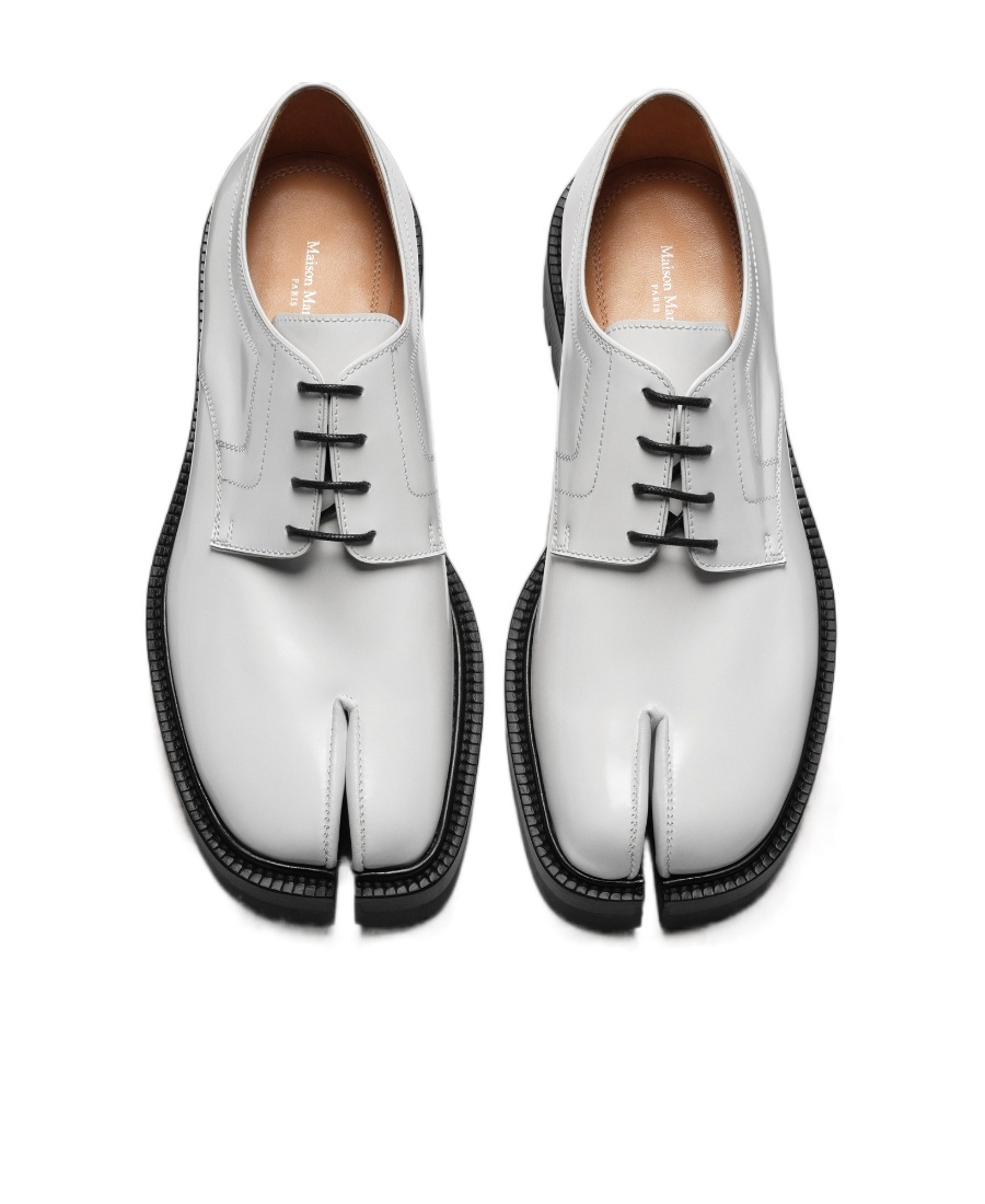 Maison Margiela Tabi County Lace-up Loafers In White