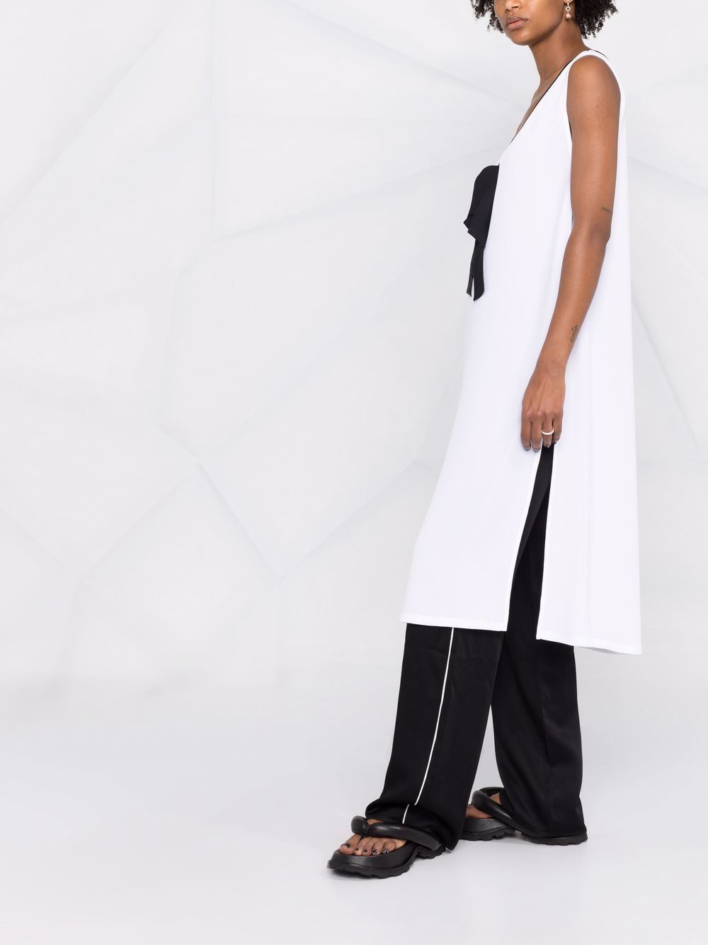 Fabiana Filippi Bow-detail V-neck Long Top In Black
