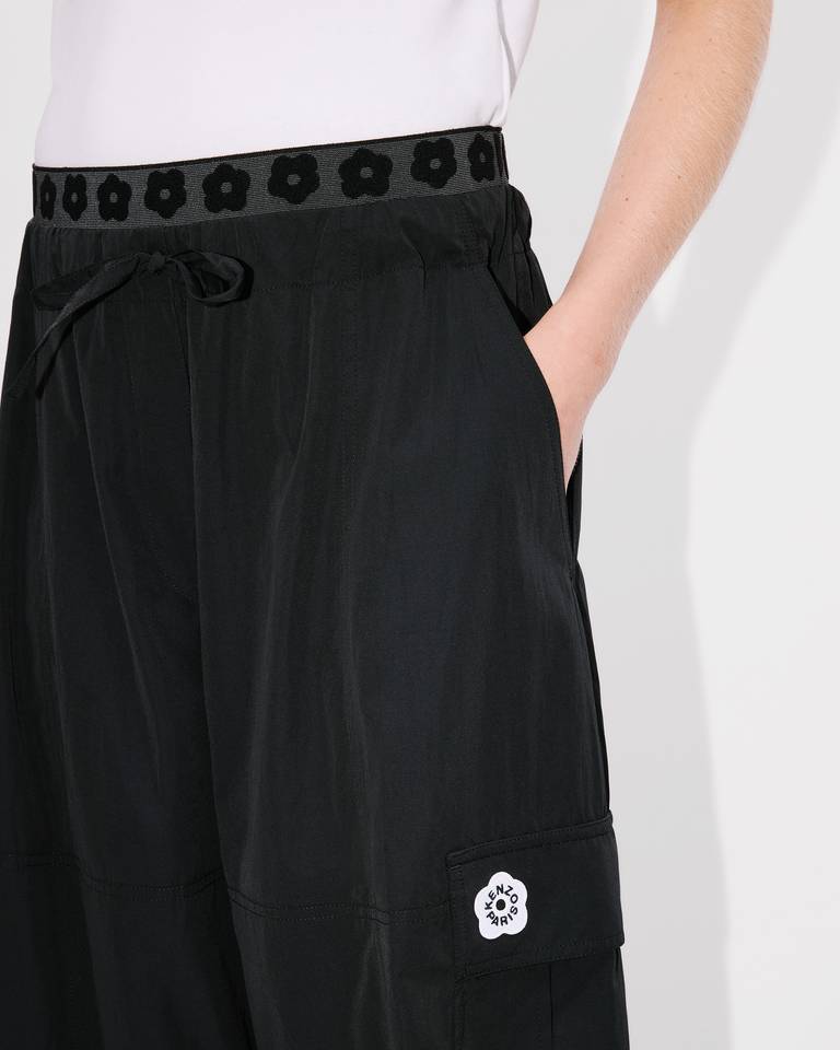 Kenzo 'boke Flower 2.0' Black Pants With Flowers Embellishmed Waist And Logo Patch On The Pocket In Black