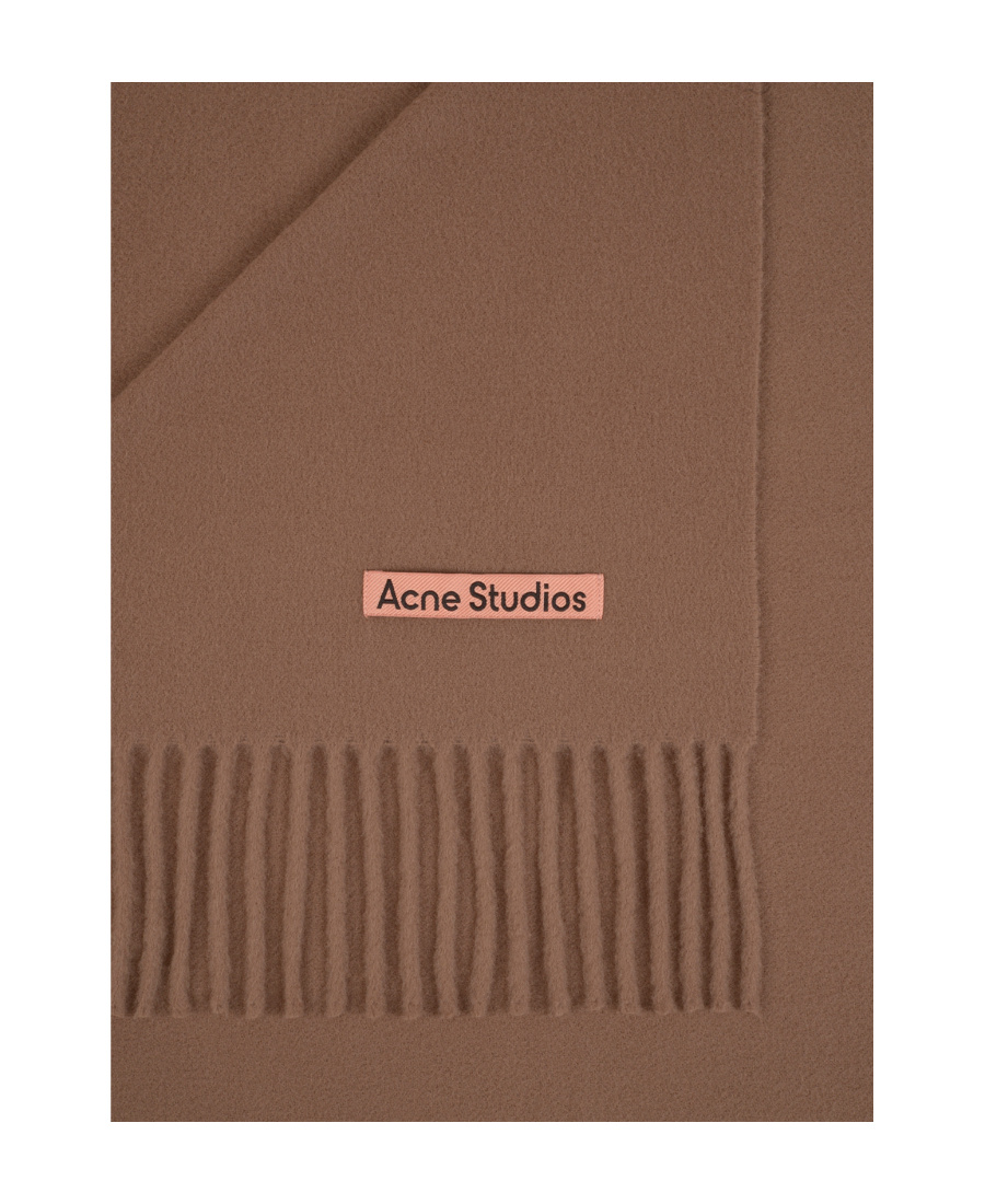 Acne Studios Logo-tag Frayed-edge Scarf In Brown