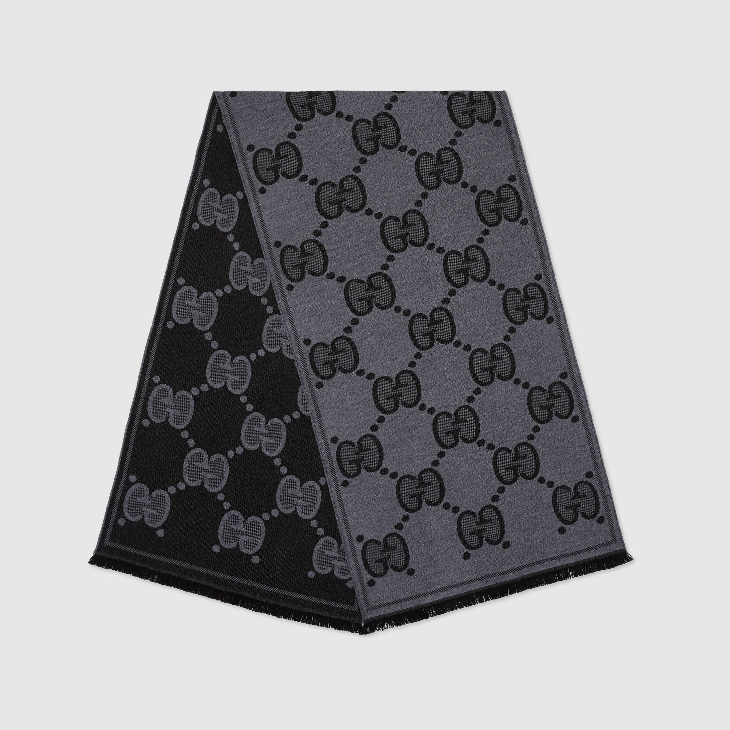 Gucci Gg Jacquard Scarf In Black