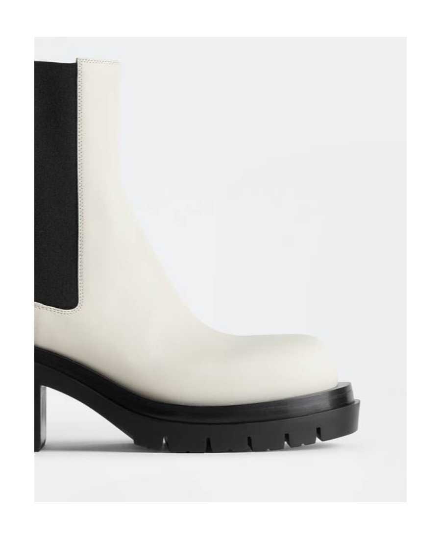 Bottega Veneta The Lug Leather Ankle Boots In Black