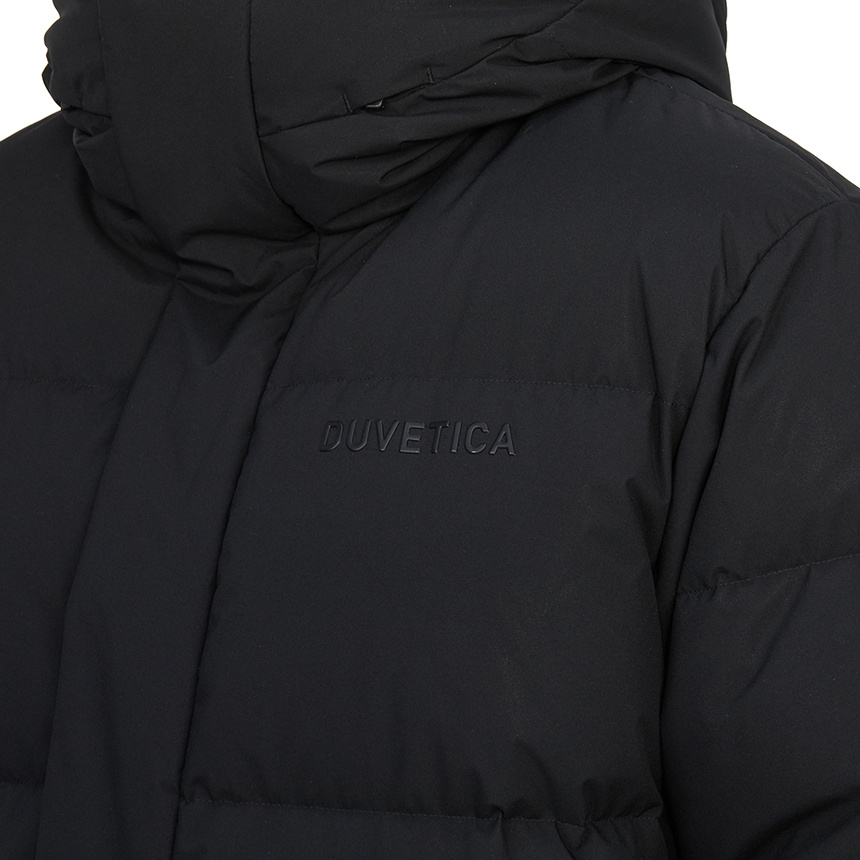 Duvetica Long-sleeved Down Jacket In Black