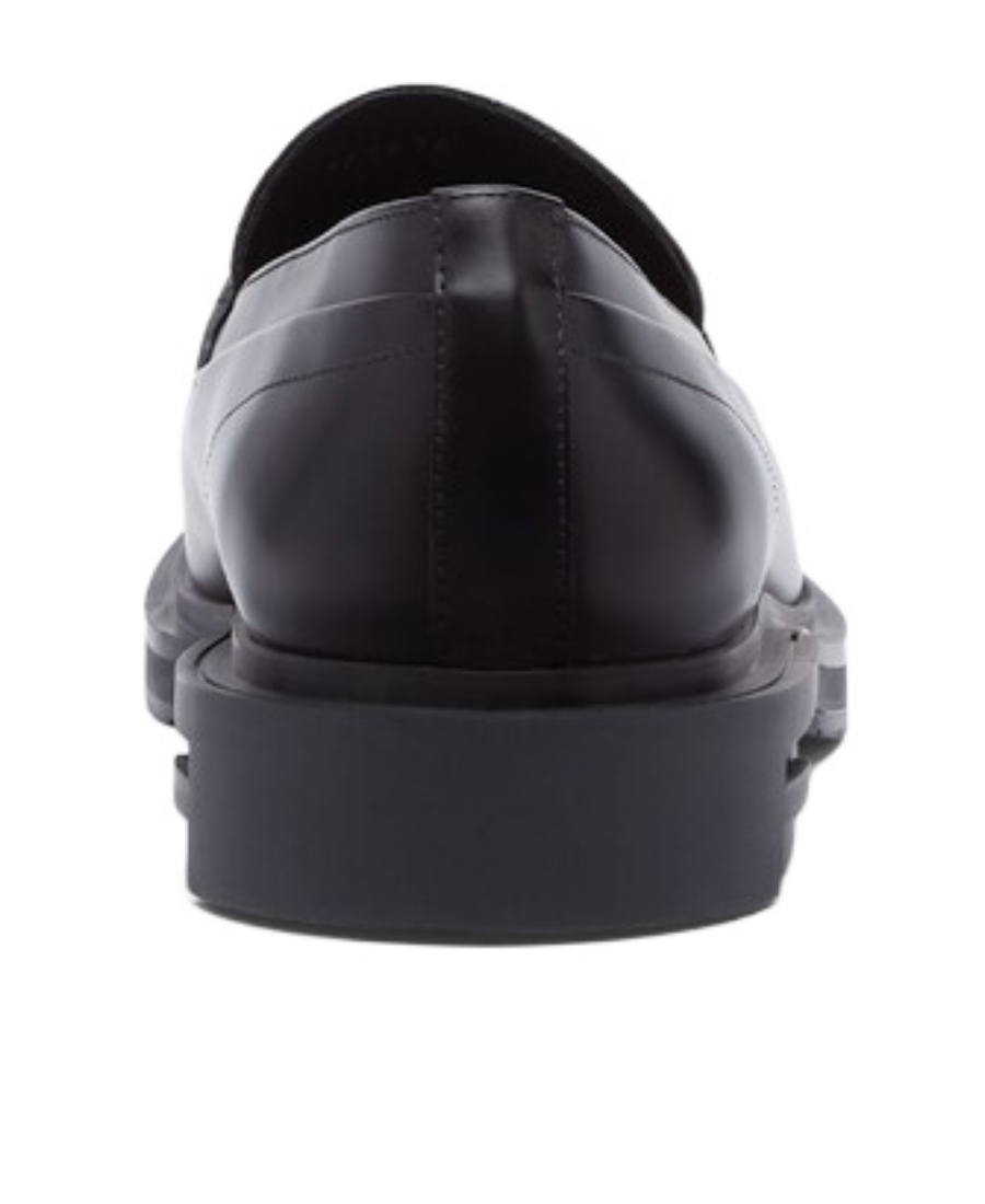 Fendi Frame Slip-on Leather Loafers In Black