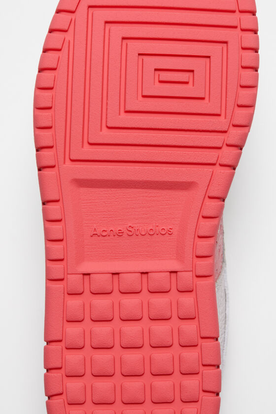 Acne Studios 08sthlm Low Pop M Sneakers - Leather - White/pink In White