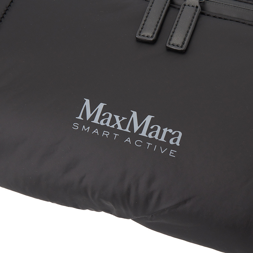 Max Mara Zippered Waist Pack In Black